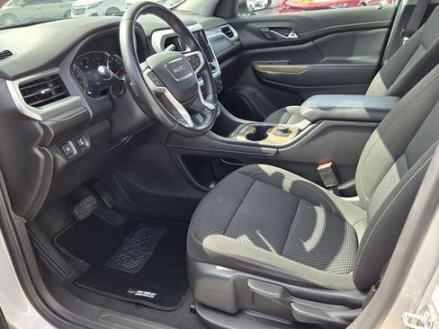 Used 2020 GMC Acadia SLE image 10