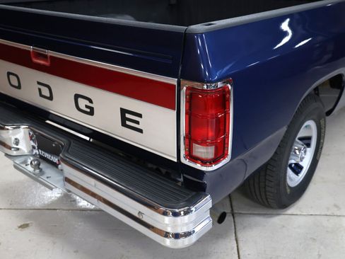 Used 1992 Dodge D/W Truck 150 image 35