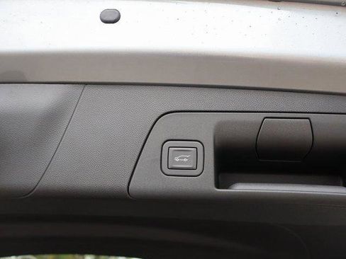 New 2025 Buick Envision Sport Touring image 17