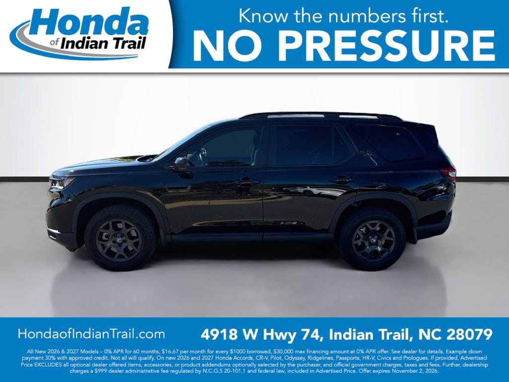 Used 2025 Honda Pilot TrailSport image 4