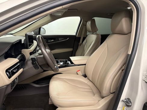 Used 2023 Lincoln Nautilus FWD image 25