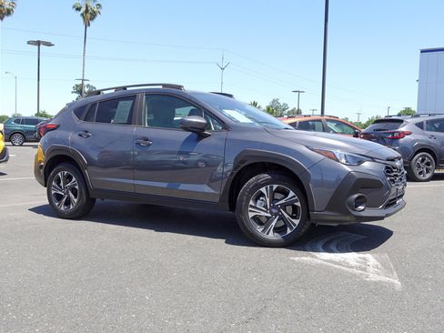 Certified 2024 Subaru Crosstrek 2.0i Premium w/ Crosstrek Mirror Package AWD/4WD image 4