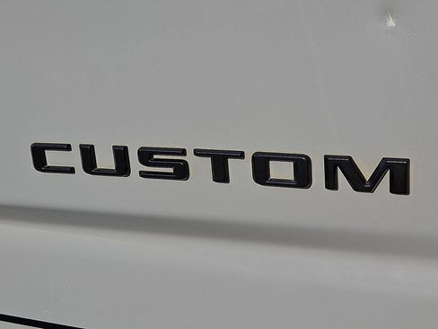 Used 2024 Chevrolet Silverado 2500 Custom w/ Custom Value Package AWD/4WD image 9
