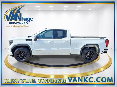 Used 2023 GMC Sierra 1500 Elevation AWD/4WD image 10