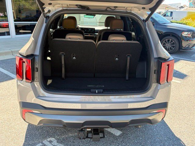 Used 2025 Kia Sorento SX Prestige w/ Olive Brown Leather Package AWD/4WD image 7