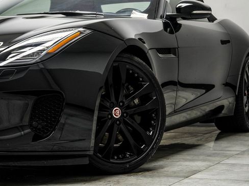 Used 2019 Jaguar F-TYPE Convertible image 3