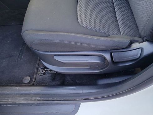Used 2025 Kia Sportage LX FWD image 14