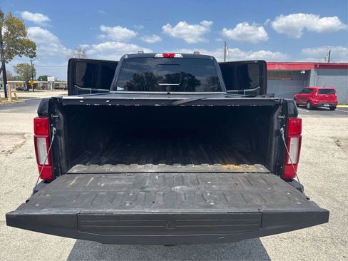 Used 2021 Ford F250 Platinum w/ Tremor Off-Road Package AWD/4WD image 13
