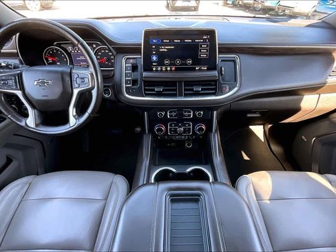 Used 2021 Chevrolet Tahoe Z71 w/ Z71 Off-Road Package image 17