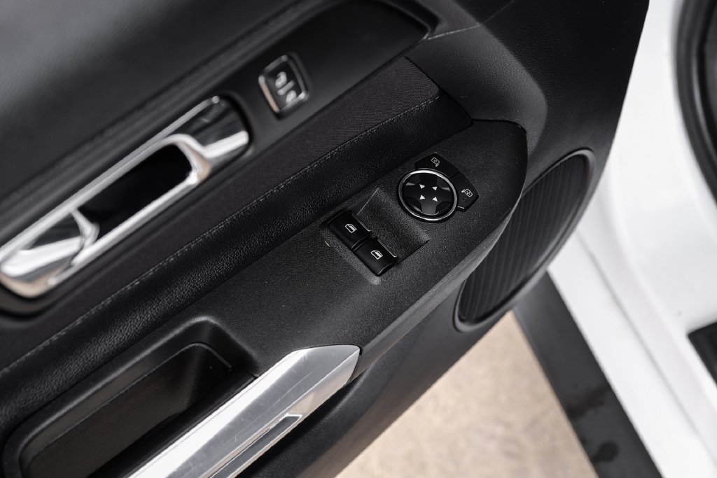 Used 2016 Ford Mustang Coupe RWD image 43