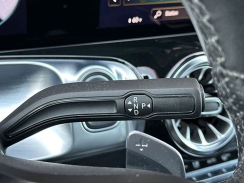 Used 2023 Mercedes-Benz EQB 300 4MATIC image 25