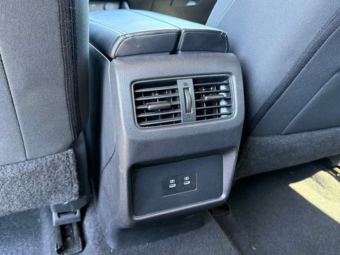 Used 2025 Nissan Rogue SV AWD/4WD image 12