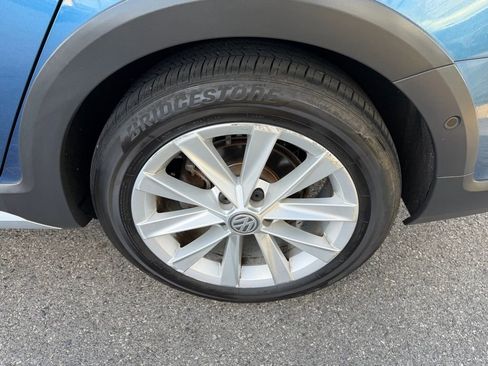 Used 2017 Volkswagen Golf Alltrack SE image 13