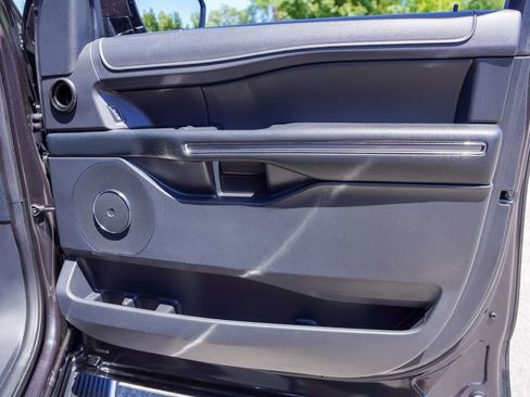 Used 2022 Ford Expedition Max XLT AWD/4WD image 36