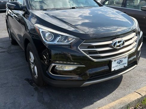 Used 2018 Hyundai Santa Fe Sport AWD/4WD image 2