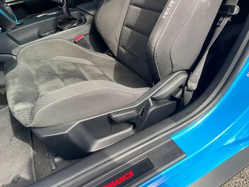 Used 2017 Ford Mustang Shelby GT350 w/ Electronics Package RWD image 14