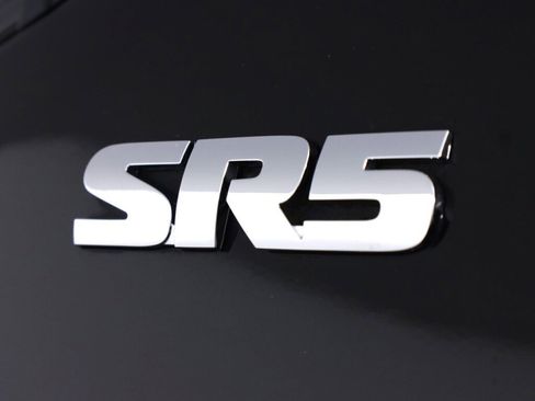 Used 2016 Toyota Tacoma SR5 w/ SR5 Appearance Package (SN) image 36