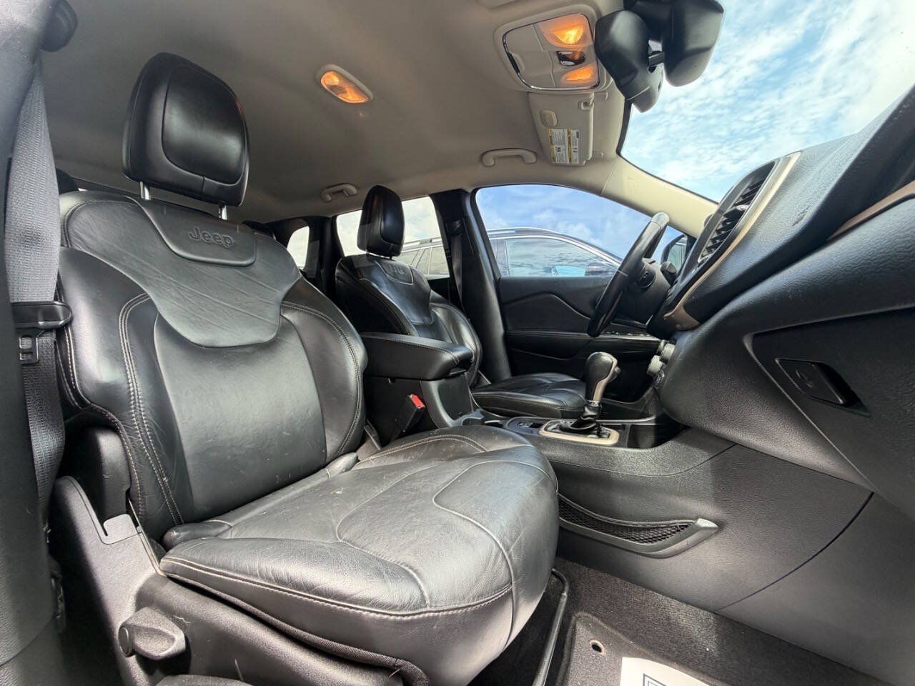 Used 2016 Jeep Cherokee Limited FWD image 26