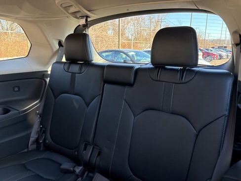 Used 2023 Honda Pilot EX-L image 25