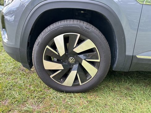 Used 2025 Volkswagen Atlas Cross Sport SEL image 50