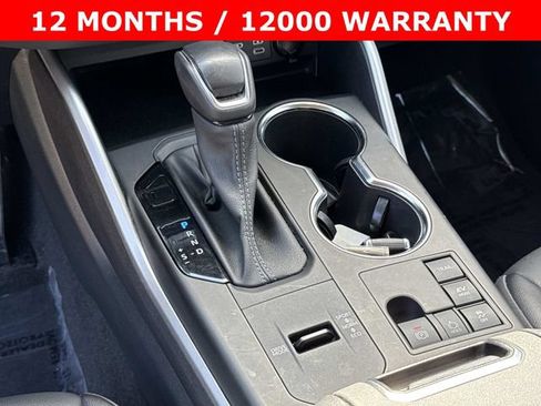 Used 2023 Toyota Highlander XLE AWD/4WD image 23