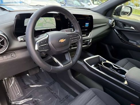 Used 2025 Chevrolet Equinox LT FWD image 20