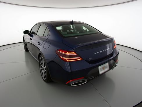 Used 2025 Genesis G70 2.5T image 6