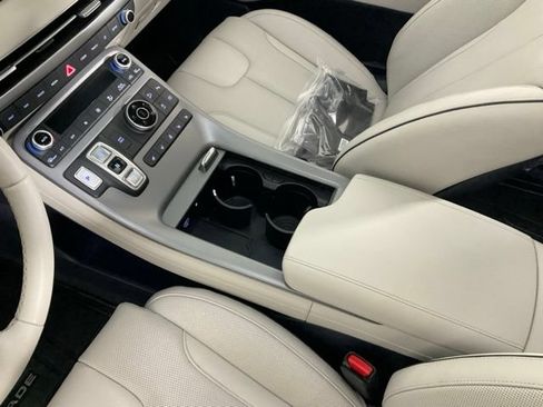 Used 2024 Hyundai Palisade Limited AWD/4WD image 22