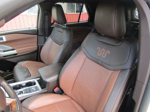 Used 2021 Ford Explorer King Ranch w/ Premium Technology Package AWD/4WD image 25