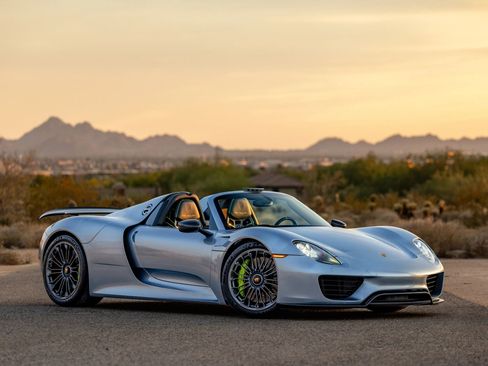 Used 2015 Porsche 918 Spyder AWD/4WD image 1