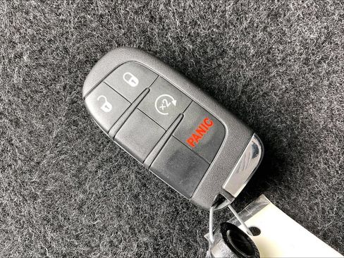 Used 2022 Jeep Renegade Trailhawk w/ Sun/Sound Group AWD/4WD image 9