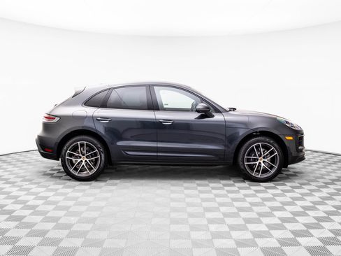 Certified 2026 Porsche Macan image 8