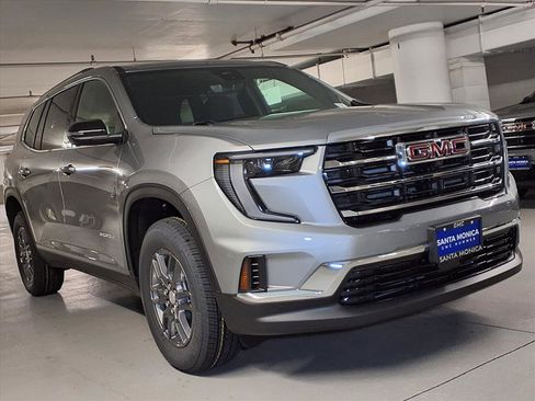 New 2026 GMC Acadia Elevation image 3