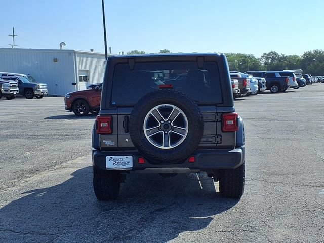 Used 2018 Jeep Wrangler Unlimited Sahara AWD/4WD image 6