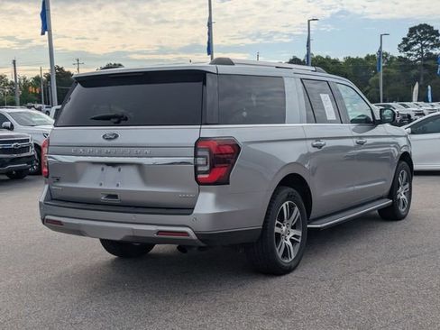 Used 2023 Ford Expedition Max Limited RWD image 3