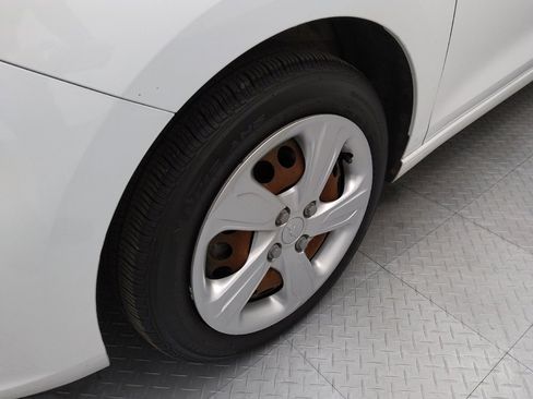 Used 2021 Chevrolet Spark LS image 31