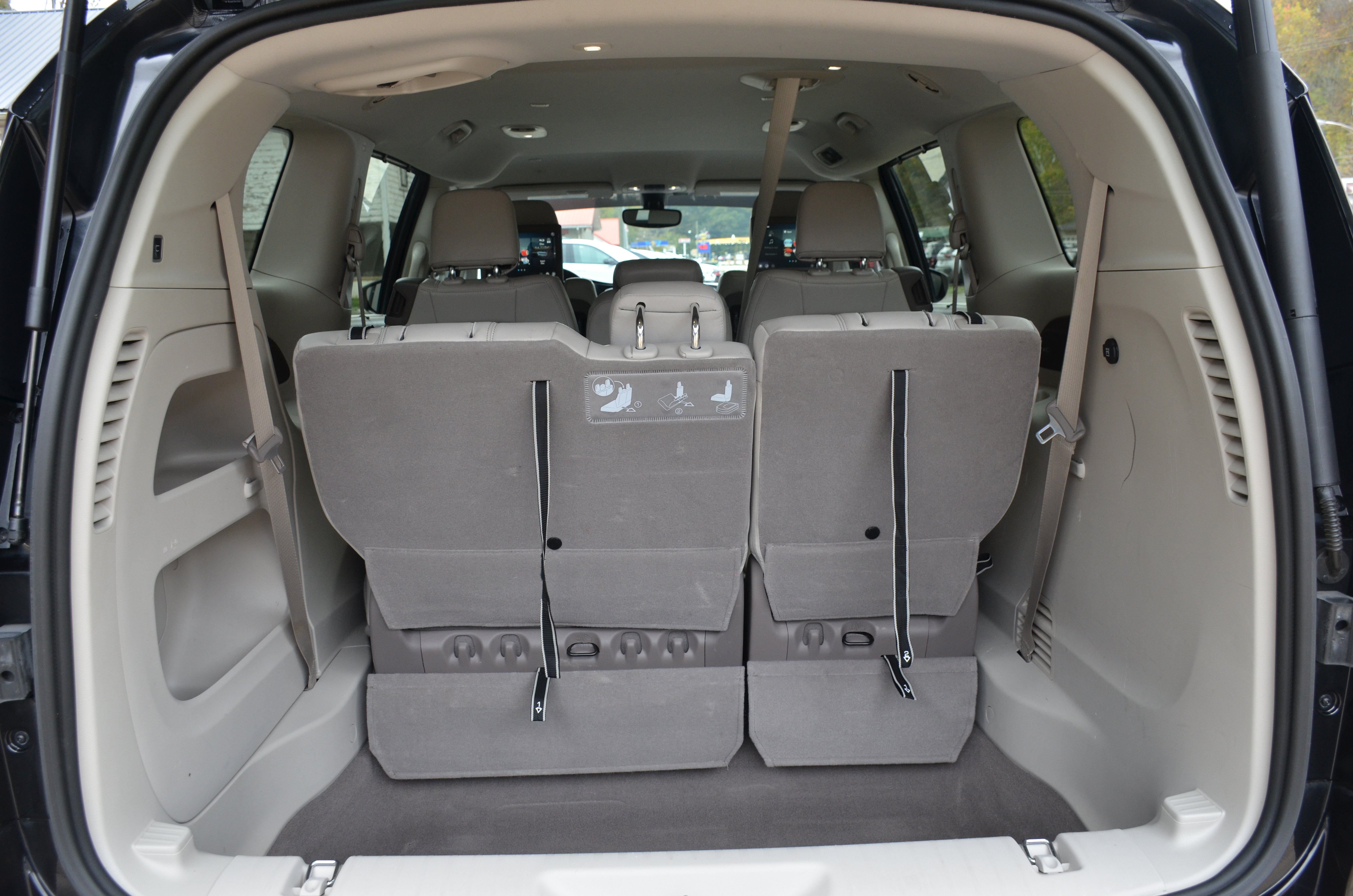 Used 2020 Chrysler Pacifica Touring-L Plus FWD image 42