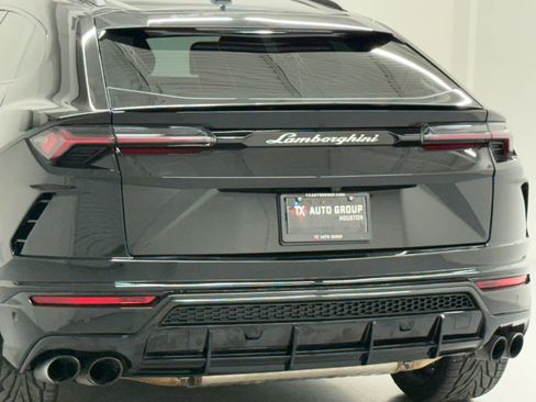 Used 2021 Lamborghini Urus image 20