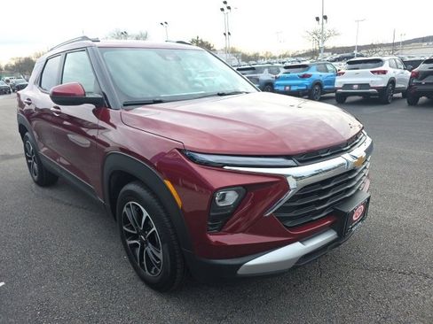 New 2025 Chevrolet TrailBlazer LT w/ Driver Confidence Package image 1