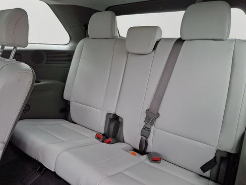 Used 2026 Hyundai Palisade SEL FWD image 11
