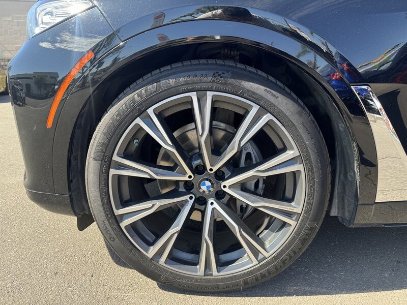 Used 2020 BMW X7 xDrive40i w/ Premium Package AWD/4WD image 7