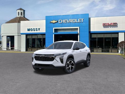 New 2026 Chevrolet Trax RS FWD image 8