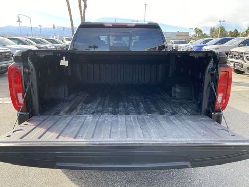 Used 2023 GMC Sierra 1500 SLT image 25