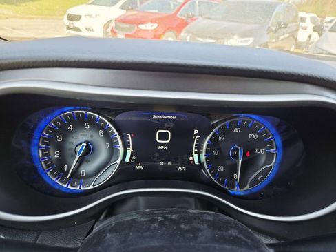 New 2026 Chrysler Pacifica Select image 21