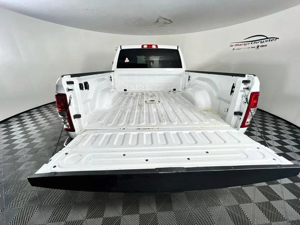 Used 2023 RAM 3500 Tradesman w/ Chrome Appearance Group AWD/4WD image 24