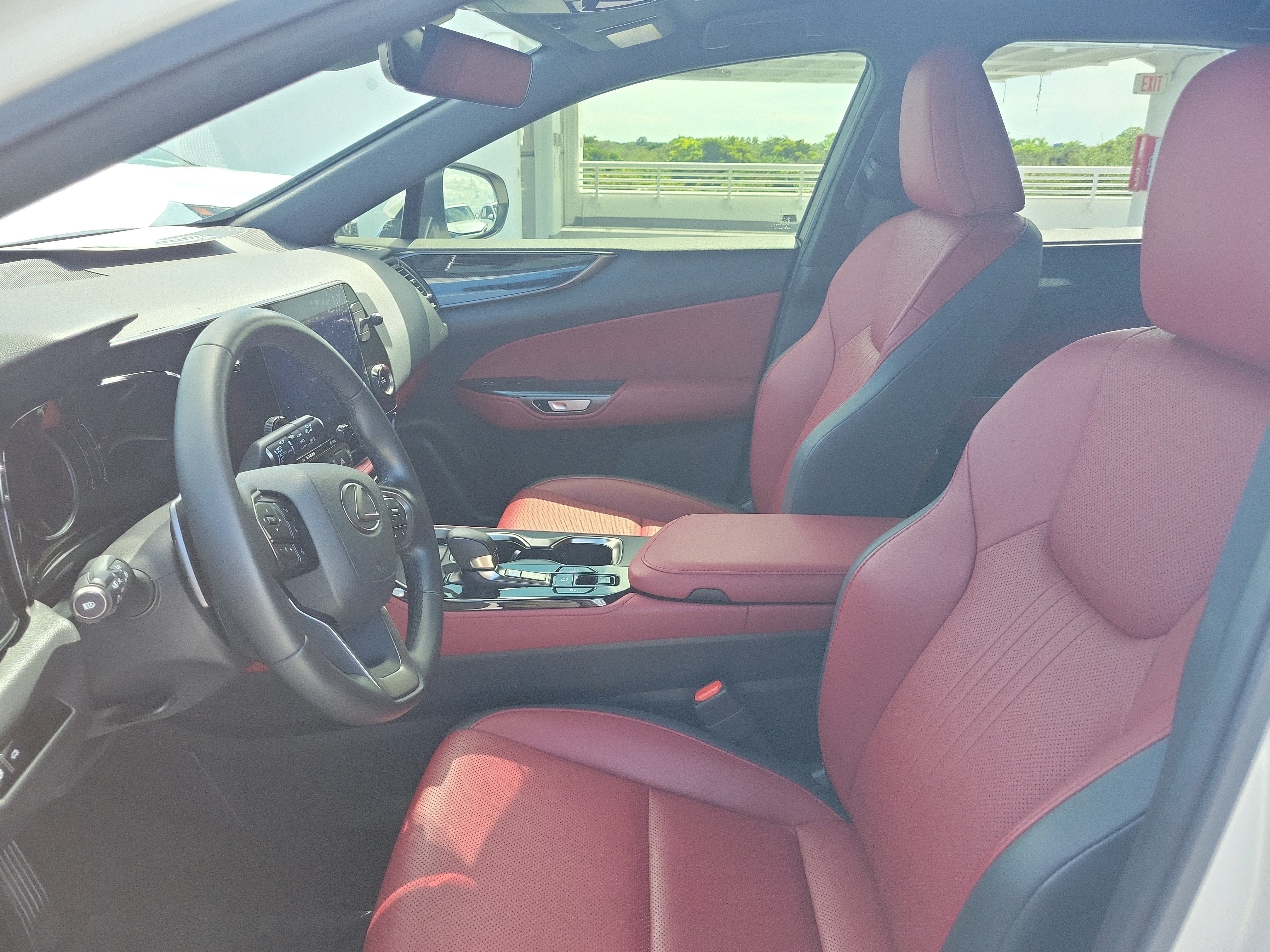 Used 2025 Lexus NX 250 FWD w/ Towing Package (2000 Lbs) image 21