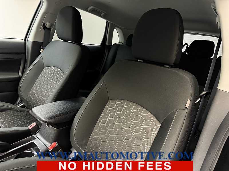 Used 2025 Mitsubishi Outlander Sport ES AWD/4WD image 13