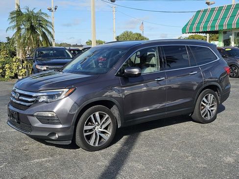 Used 2017 Honda Pilot Elite image 1