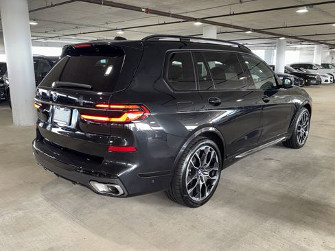 Certified 2025 BMW X7 xDrive40i w/ Executive Package image 8
