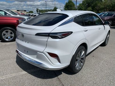 New 2025 Buick Envista Avenir image 4